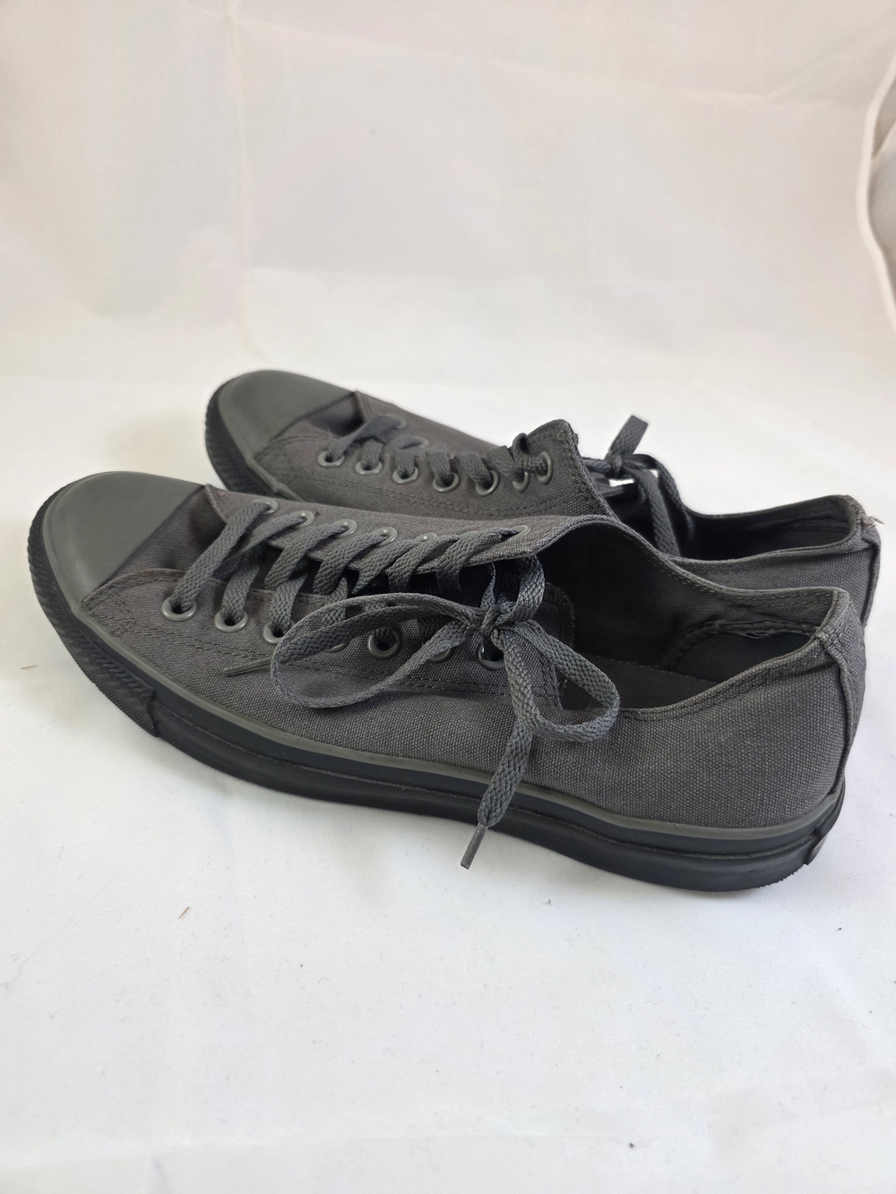 Converse All Stars Men's Low-Top Canvas Sneakers in Gray - Picture 4 of 8